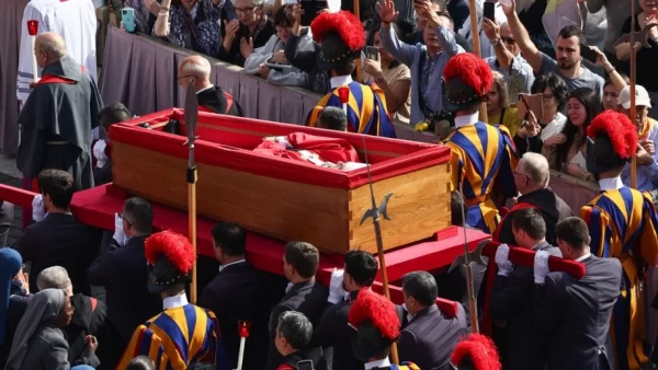 250 tysięcy osób na pogrzebie Franciszka - "papieża pośród ludzi" 