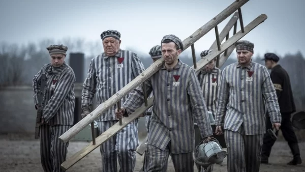 Polecamy wartościowe filmy o Auschwitz i literaturę bez upiększeń
