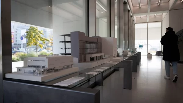 Muzeum Sztuki Nowoczesnej w Warszawie zapełniło się dziełami - startuje "Wystawa niestała"