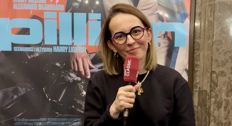 Czuły romkom w świecie BDSM. „Pillion” z Alexandrem Skarsgårdem i Harrym Mellingiem już w kinach! Posłuchajcie rozmowy Magdy Juszczyk z Patrycją Wonatowską