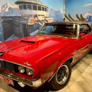 Pojazdy Bonda w Międzynarodowym Muzeum Szpiegostwa w Waszyngtonie