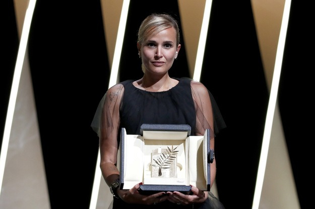 "Titane" Julii Ducournau laureatem Złotej Palmy 74. festiwalu w Cannes 