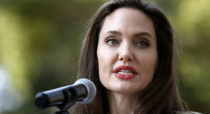 Angelina Jolie: nie lubię być singielką