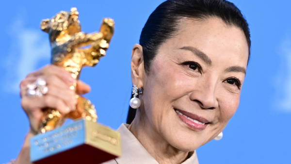 Honorowy Złoty Niedźwiedź dla Michelle Yeoh – rozpoczęło się 76. Berlinale