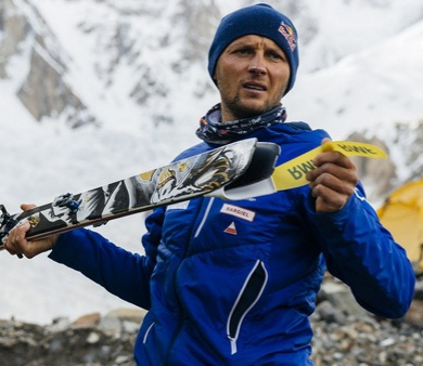 Andrzej Bargiel z historycznym wyczynem: Zjechał z K2 na nartach! Nikt wcześniej tego nie dokonał!