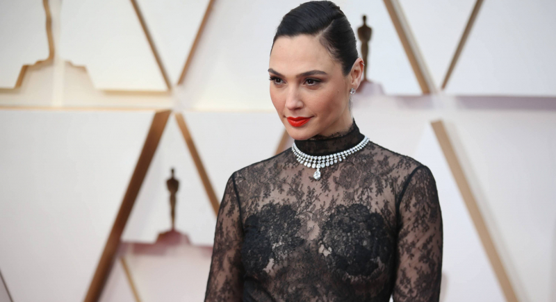 Gal Gadot zagra w remake’u filmu Alfreda Hitchcocka. Powstanie nowa wersja „Złodzieja w hotelu”