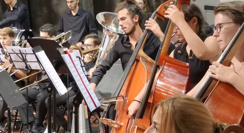 Łączy ich wspólna pasja – muzyka. Młodzieżowa Orkiestra FMF wystąpi na Teneryfie!
