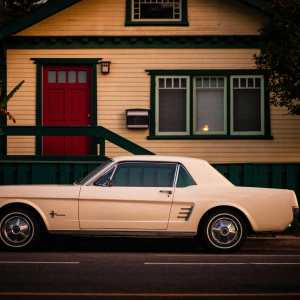 Kalkulacja ryzyka i realne oszczędności. Jak licytacje zmieniają import aut