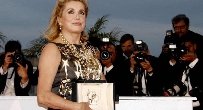 Catherine Deneuve gra do muzyki Rossiniego