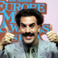 Ali G wraca na wielki ekran. Amazon ujawnił datę premiery nowego filmu Sachy Barona Cohena