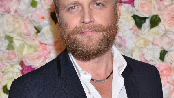 W marcu telewizja RAI wyemituje serial "Imię róży" wg powieści Umberto Eco