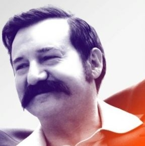 WOŚP: wąsy Więckiewicza z filmu "Wałęsa" na aukcji na Allegro