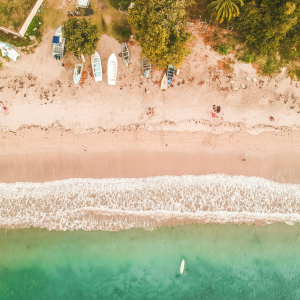 Tęczowa ziemia, największy kokos świata, muzyka na liście UNESCO, czyli co może cię zaskoczyć w czasie zimowego urlopu