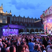 Kraków, 09.06.2018. Koncert finałowy 14. Festiwalu Zaczarowanej Piosenki im. Marka Grechuty na Rynku Głównym w Krakowie, fot.PAP/Jacek Bednarczyk