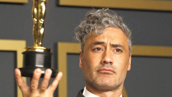 Taika Waititi wyreżyseruje pilotowy odcinek serialu o piratach