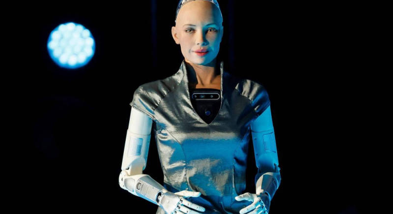 Obraz stworzony przez słynnego robota sprzedano na aukcji za prawie 700 tys. dolarów