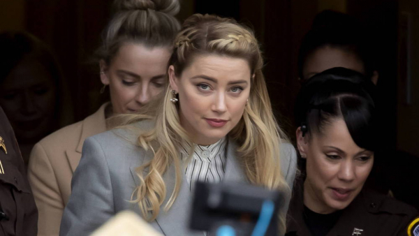 Amber Heard napisze autobiografię. To jej jedyna szansa na zarobek?