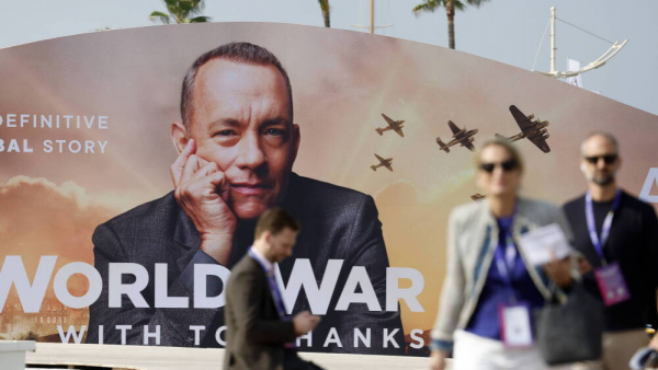 Tom Hanks gospodarzem dokumentalnego cyklu o II wojnie światowej