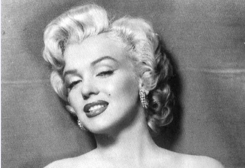 Kartka z życzeniami, którą Marilyn Monroe dostała od ojca, sprzedana za ponad 30 tys. dolarów