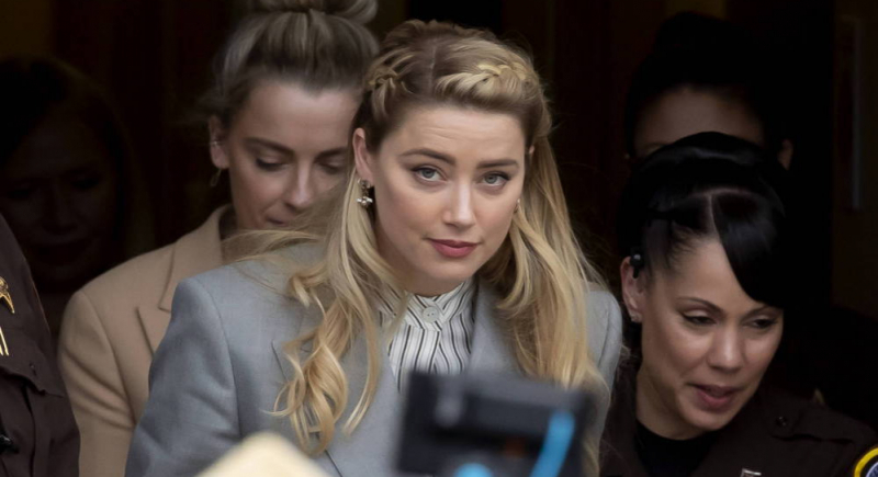 Amber Heard napisze autobiografię. To jej jedyna szansa na zarobek?