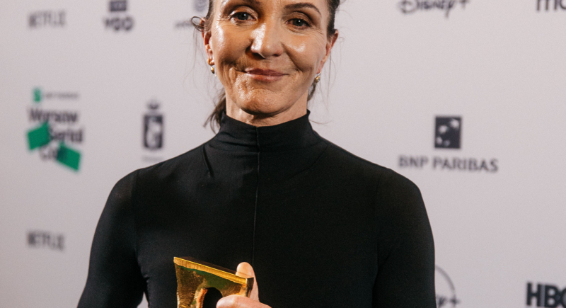Michelle Fairley odebrała statuetkę Cutting Edge, a Kinoteka wypełniła się fanami seriali – ruszyła druga edycja BNP Paribas Warsaw SerialCon!