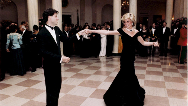 Każdy chce zatańczyć z Johnem Travoltą