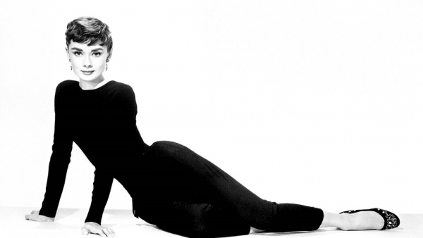 Audrey Hepburn - modowo inspiruje z ekranu do dziś