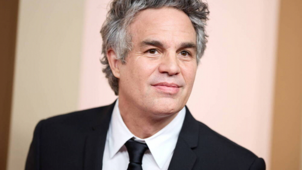 Mark Ruffalo odwiedził Cezarego Żaka w warszawskim teatrze