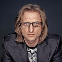 Możdżer w "Fabryce Trzciny" zagra Komedę i otrzyma Platynową Płytę