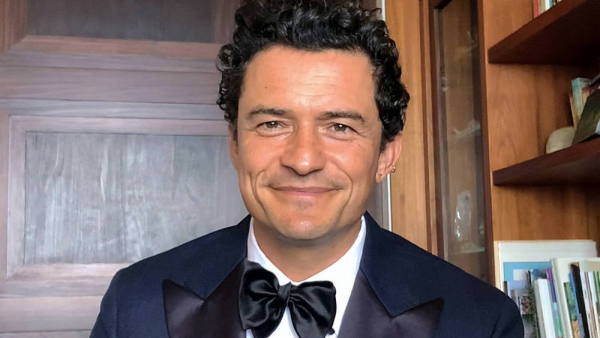 Orlando Bloom broni kreskówki parodiującej brytyjską rodzinę królewską