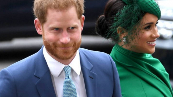 Twórca serialu „The Crown” wyjaśnia, dlaczego nie pokaże losów Meghan i Harry’ego