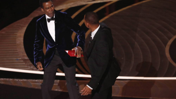 Chris Rock zabrał głos w sprawie afery na Oscarach. Jego koza nosi imię Willa Smitha. Rock zakpił z aktora 