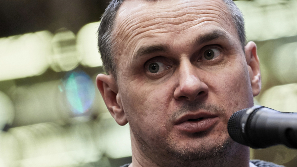 Oleg Sencow dołącza do ukraińskich wojsk obrony terytorialnej; ukraińscy filmowcy apelują o wsparcie