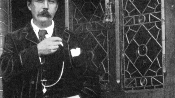 90 lat temu zmarł Arthur Conan Doyle - twórca Sherlocka Holmesa, detektywa, który stał się ikoną kultury