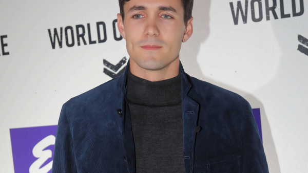 Jonah Hauer-King wcieli się w ukochanego Małej Syrenki