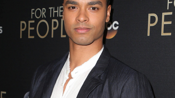 Rege-Jean Page nie zagra w drugim sezonie serialu "Bridgertonowie". Netfliks potwierdza