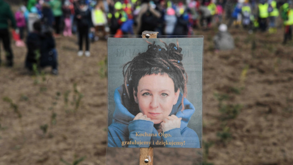 Kraków sadzi 25 tys. drzew z okazji Nobla dla Olgi Tokarczuk