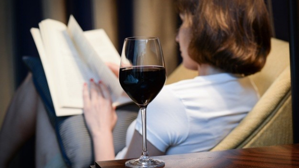  Ilu Polaków sięga po książki? Jest nowy raport BN