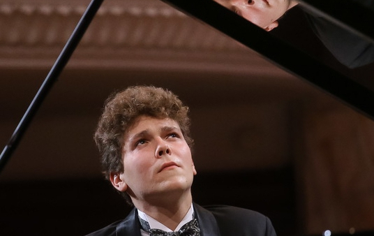 NOSPR wystąpi z Szymonem Nehringiem w Kopenhadze i Hamburgu