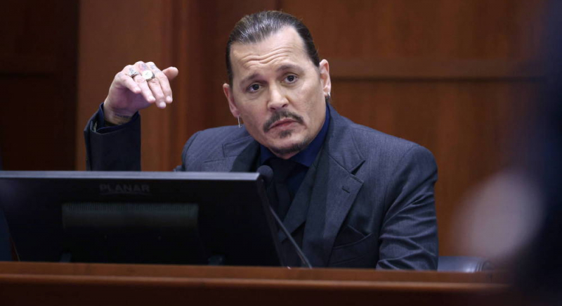  Johnny Depp w wiadomościach do przyjaciół wyzywał Amber Heard i Vanessę Paradis