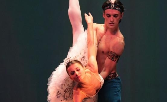 Tancerz Połunin, który przed premierą przepadł w Londynie, jest w Moskwie