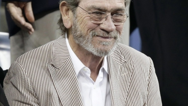 Tommy Lee Jones wyreżyseruje western