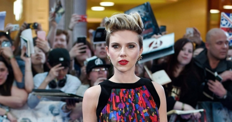 Scarlett Johansson sprzedaje... popcorn