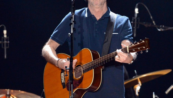 "Happy Xmas" życzy Eric Clapton