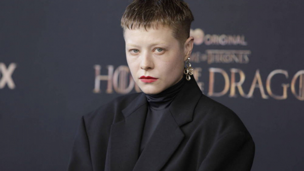 Gwiazda "Rodu smoka" nie marzy o wielkiej karierze filmowej. Woli skupić się na teatrze