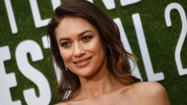 Olga Kurylenko jest chora na koronawirusa