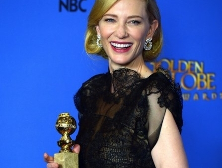 Zobacz piękne kobiety na czerwonym dywanie