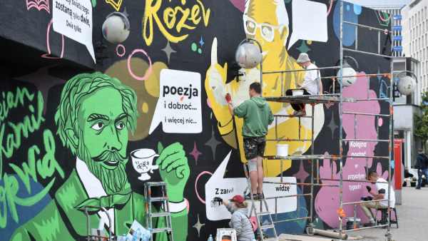 Mural z wizerunkiem Cypriana Kamila Norwida na warszawskiej "Patelni"