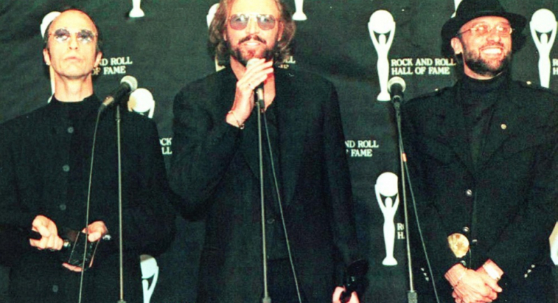Frank Marshall wyreżyserował film dokumentalny poświęcony grupie Bee Gees