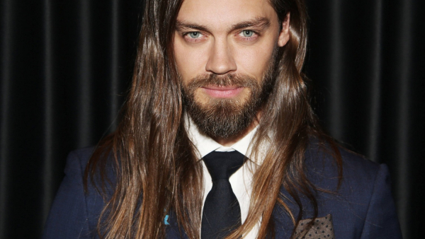 Tom Payne walczył o rolę Hastingsa w „Bridgertonach”. Odrzucono go z powodu wzrostu